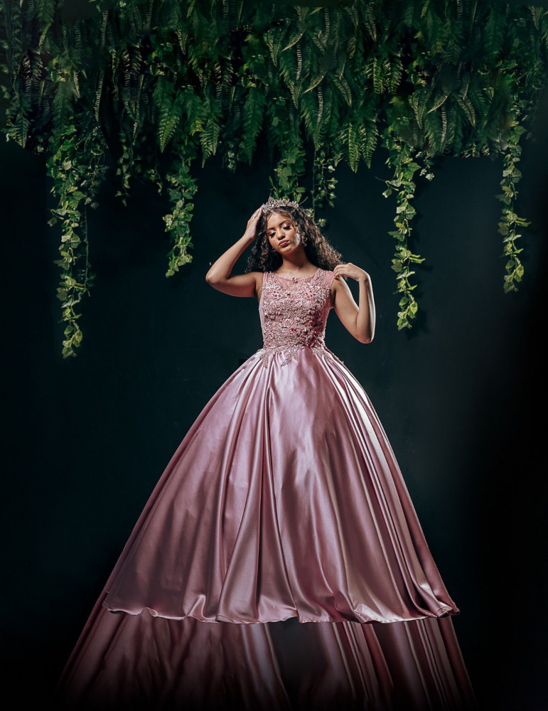 Debutante
